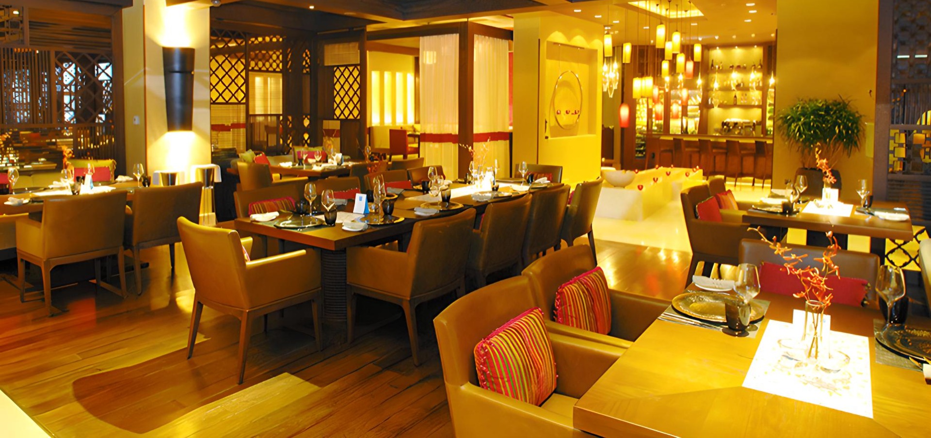 Indigo Restaurant - Beach Rotana01 (1)