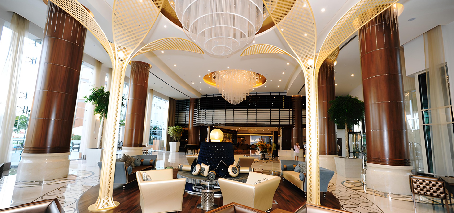 Rotana Khalidiya Hotel (1)