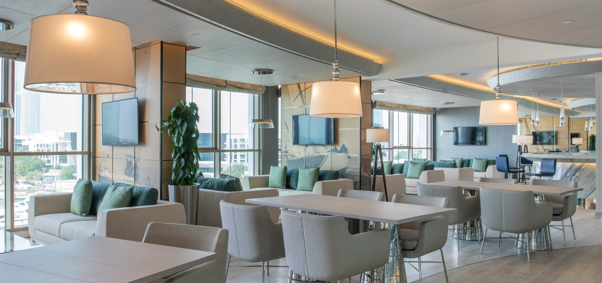 RoyalM-ExecutiveLounge-4